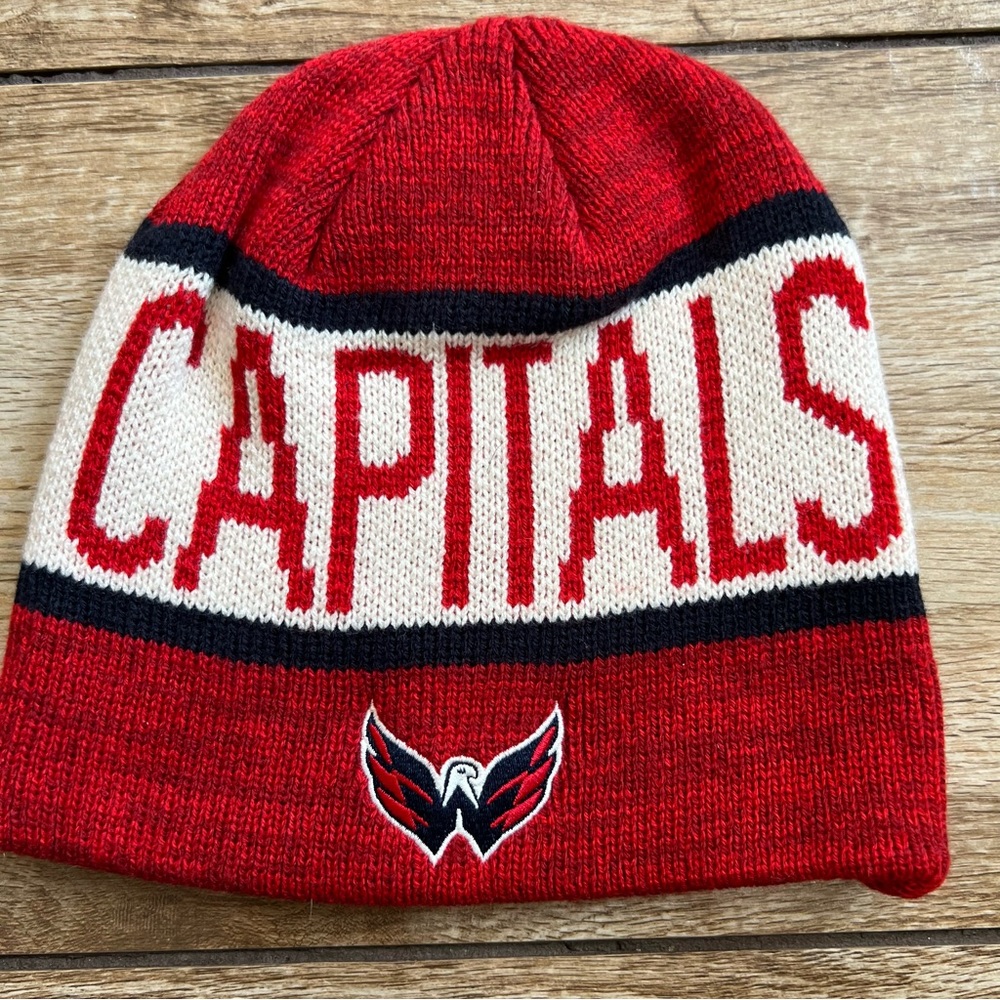 NHL Washington Capitals Beanie Size OS Fan Favorite - Picture 3 of 5